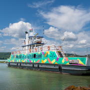 Baross Gábor komp a Balatonon