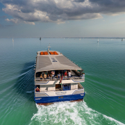 Szent Miklós motoroshajó a Balatonon