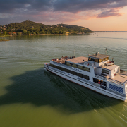 Füred motoros a Balatonon