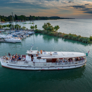 Balatonlelle hajóállomás Tünde hajó