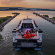 Tomaj katamarán Badacsony felé